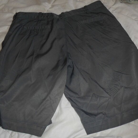 NIKE DRI FIT PERFORMANCE MENS GOLF SHORTS IN SZ 36 - Picture 7 of 9